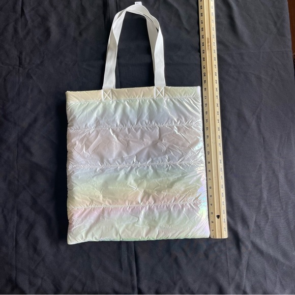 BATH & BODY WORKS IRIDESCENT TOTE BAG NEW WITH TAG 2023!-Retails $112 - Picture 5 of 8
